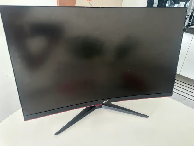 Monitor Gamer AOC 27 Curvo 240Hz 0,5ms Full HD - C27G2ZE