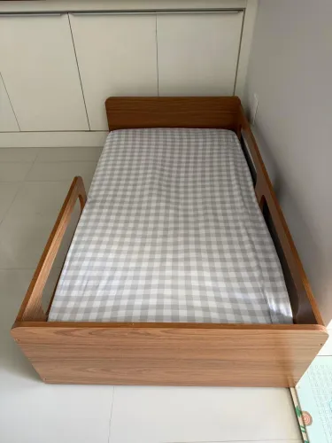 Vendo cama infantil seminova