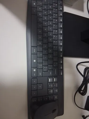 Teclado e mouse sem fio para trabalho