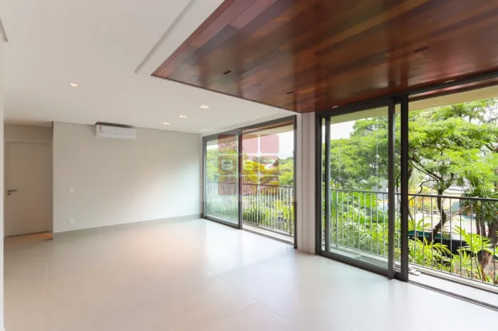 Apartamento de Luxo à Venda em São Paulo-SP, Cidade Jardim: 1 quarto, 1 suíte, 3 banheiros