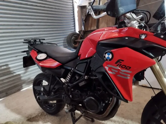 Moto BMW Gs F800 chave reserva e manual na mão primeiro dono no meu nome só transferir