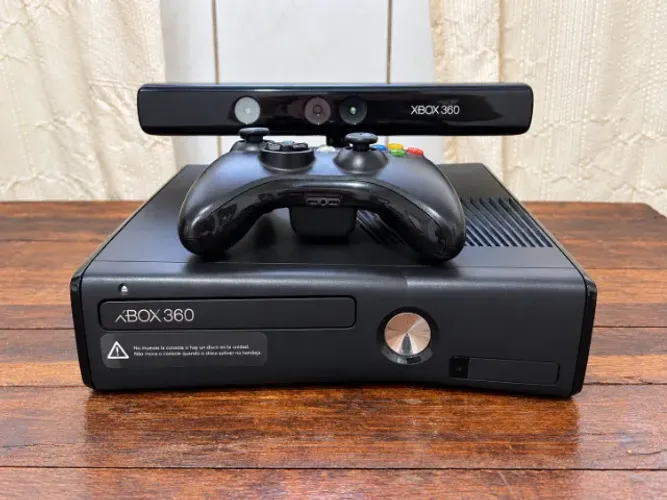 Xbox 360 Slim Bloqueado + Kinect + 5 Jogos Originais