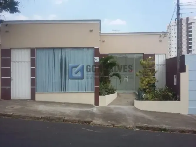 Sala Comercial à Venda no Centro de Indaiatuba 250m², 3 Banheiros, Sem Condomínio