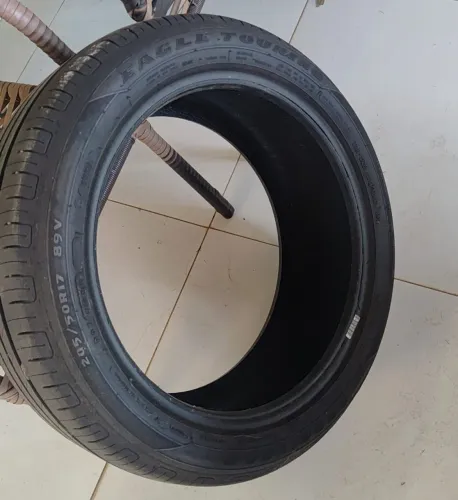 Pneu 205/50 R17 Goodyear