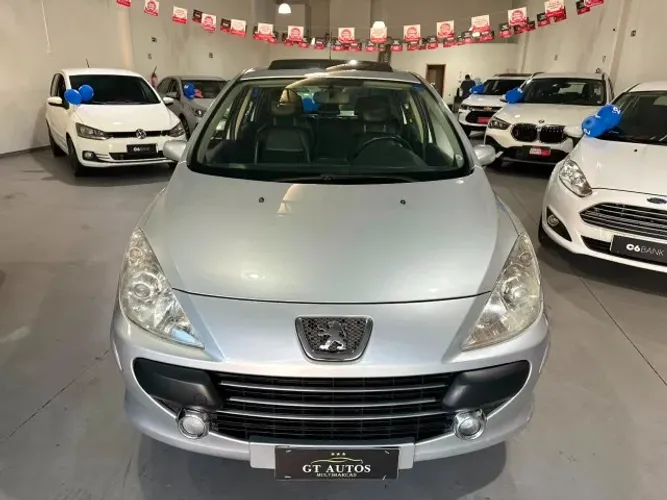 Peugeot 307 Presence 2.0 Flex 16V 5P Aut. 2010