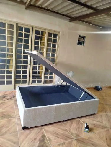 Cama Queen solteiro nova