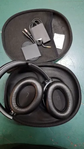 Headphone JBL Tour One M2