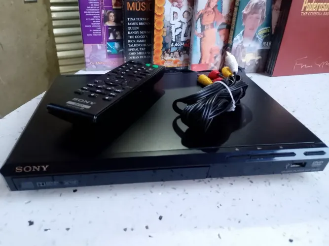 DVD Player Sony DVP-SR370/completo/USB + 8 DVDS originais
