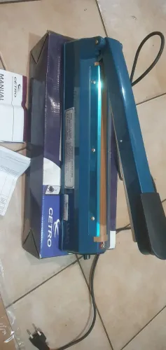Seladora manual de plástico 30cm só 150,00