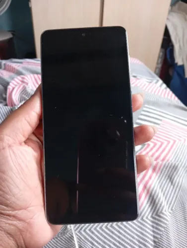 Vende-se celular semi-novo