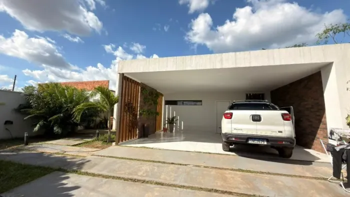 CASA MOBILIADA COM PISCINA - VALE QUEM TEM 