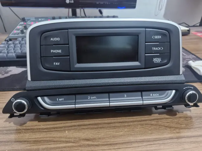 Rádio Som Original Hyundai Hb20 Com Bluetooth E Moldura