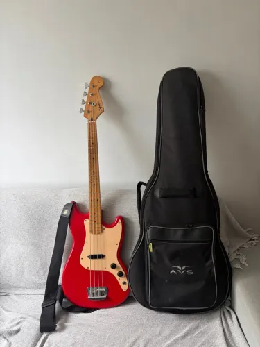 Baixo Squier Short Scale - Bronco