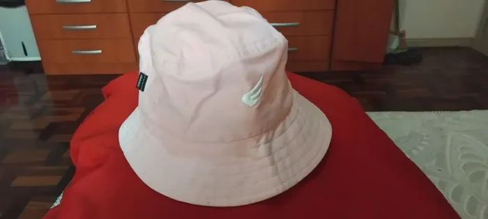Bucket Hat Wings