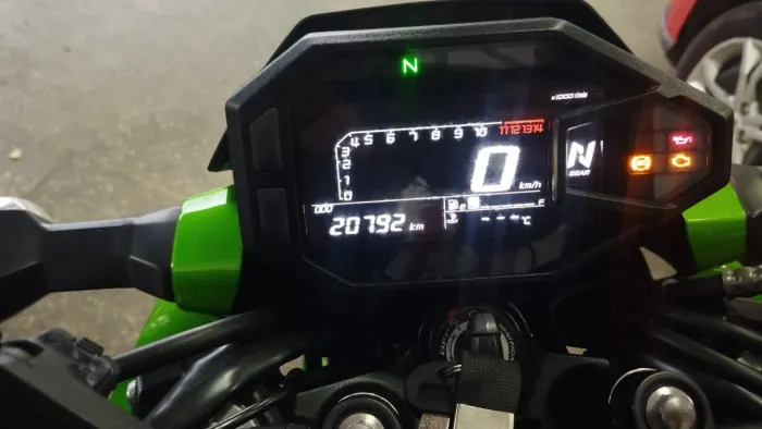 Vendo moto Kawasaki Z500 com 22.000 km rodados, moto muito conservada.