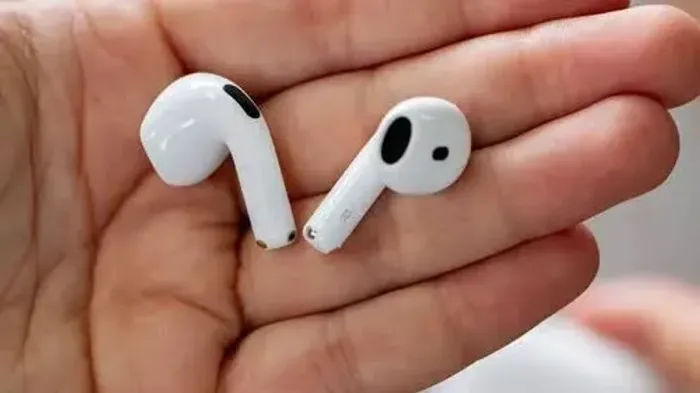 AirPods 4 com cancelamento de ruído 