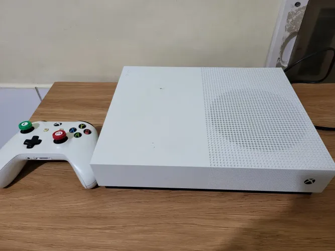 Troco Xbox One S 1TB por PS4 ou Xbox One X