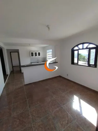 Aluguel de casa com 2 qtos na Sargento Boening!!