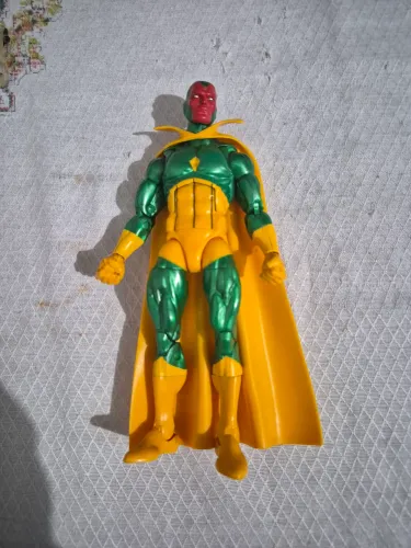 VISÃO Marvel Legends