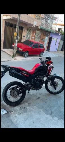 Vendo moto sahará 300 Xre rali