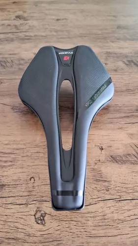 Selim KOCEVELO com trilho em Carbono 143mm