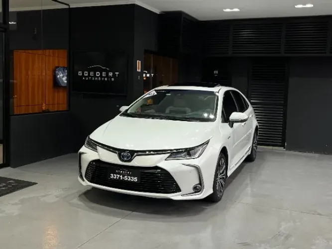 Toyota Corolla Altis Prem. Hybrid 1.8 Flex AUT 2023