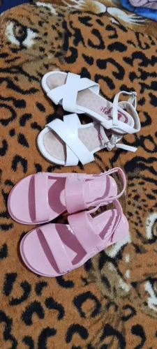 Vendo sandália infantil menina,marca Grendene e Molekinha