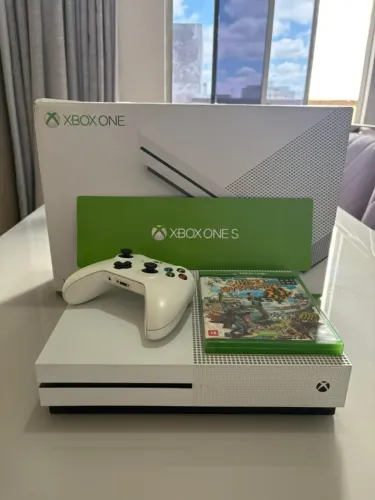 Xbox One S 1TB + 1 Controle + 1 Jogo Físico + Caixa Original com Plásticos