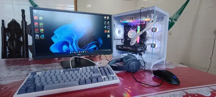Ryzen 5-5600G 16GB-DDR4 SSD-2TB RX580-8GB-GDDR5