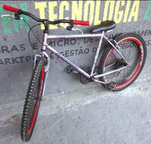 Linda bicicleta aro 26 usada em perfeitas condições.