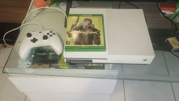 Xbox one s 1 GB de memoria