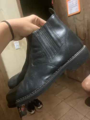 Botina Serra Masculina Couro Costurada Solado Látex