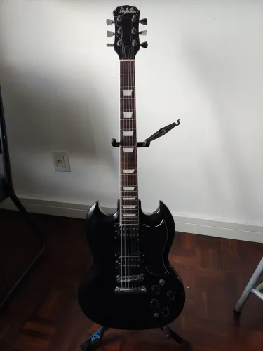 Guitarra Dolphin SG usada
