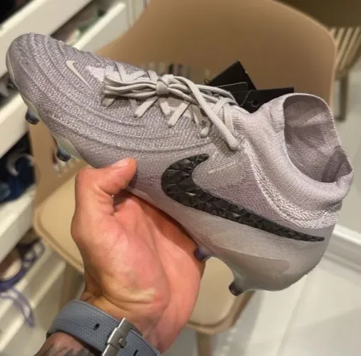 Chuteira Nike Grip Knit Tam 37