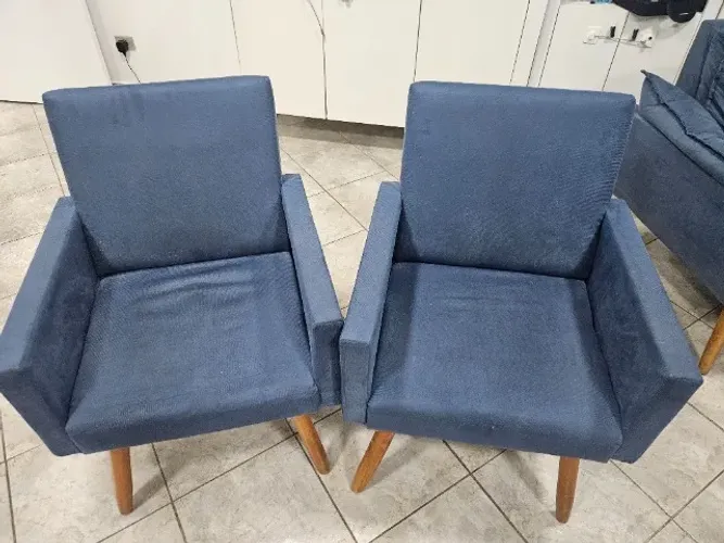Duas 2 poltronas decorativas cor azul