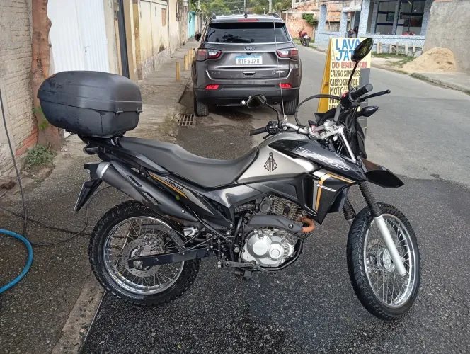 Moto Honda Bros 160
