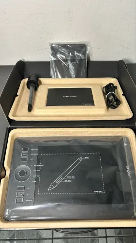 Mesa Digitalizadora Intuos Pro Small PTH451L