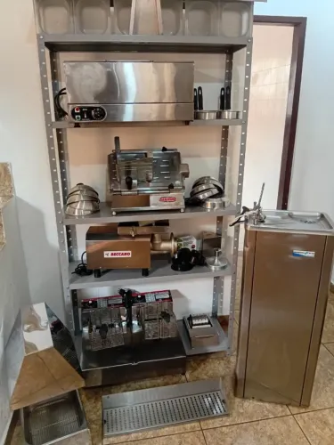 KIT HAMBURGUERIA PROFISSIONAL COMPLETO - 30 PEÇAS - ESTADO DE NOVO!