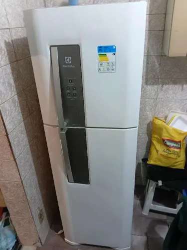 Geladeira Electrolux Frost Free Duplex - R$ 1.800