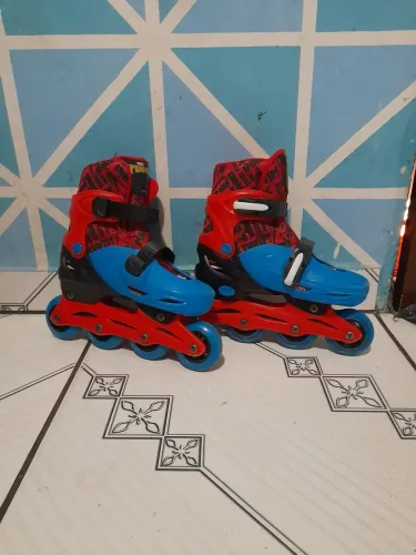 Patins semi-nova 150