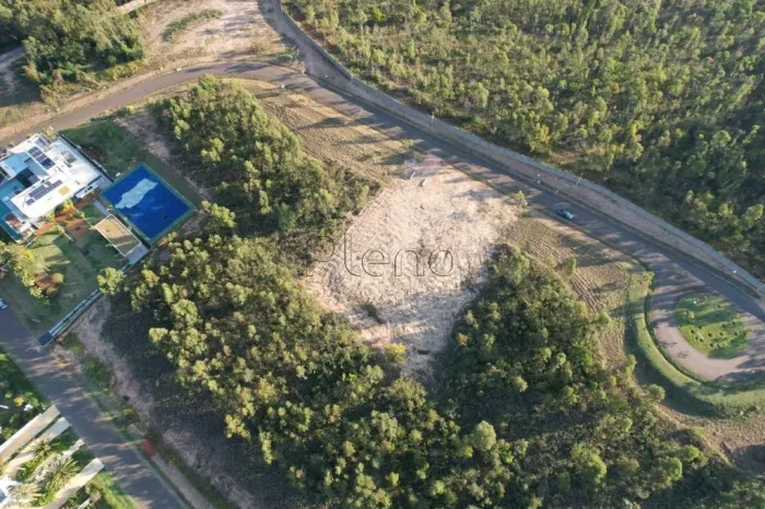 Terreno à venda com 2440 m² no Loteamento Residencial Parque Terras de Santa Cecília, Itu.