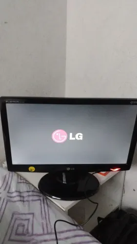Vendo monitor LG
