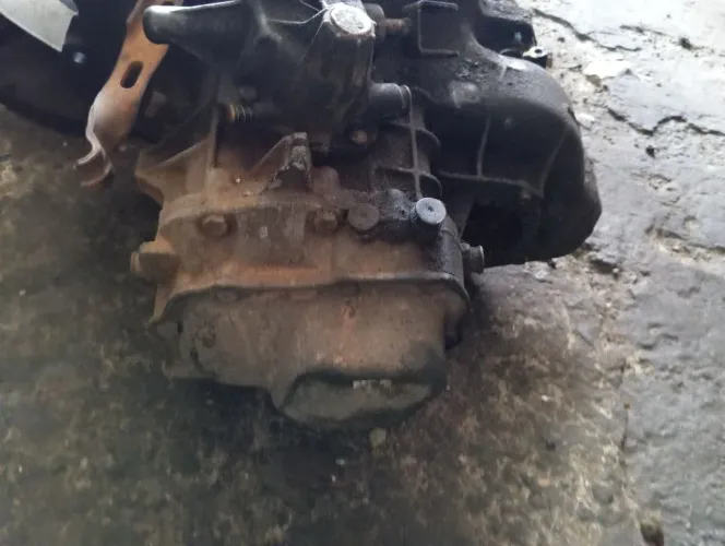 Vendo caixa de marcha GM. Corsa,celta,prisma.