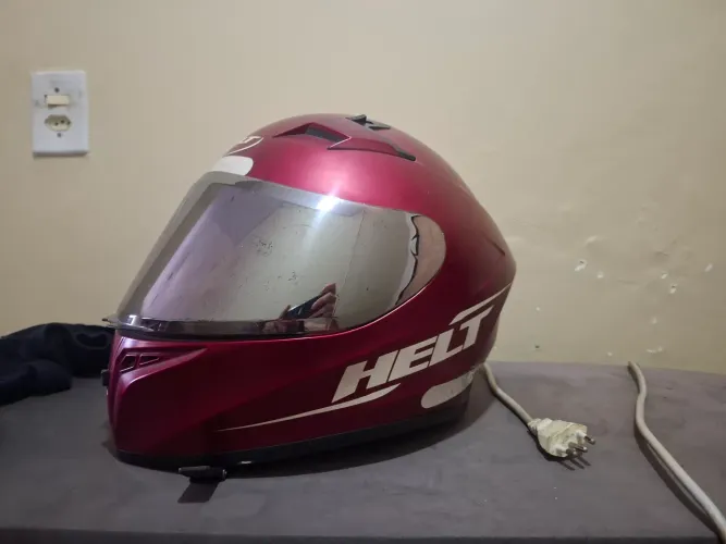 Capacete quebra galho