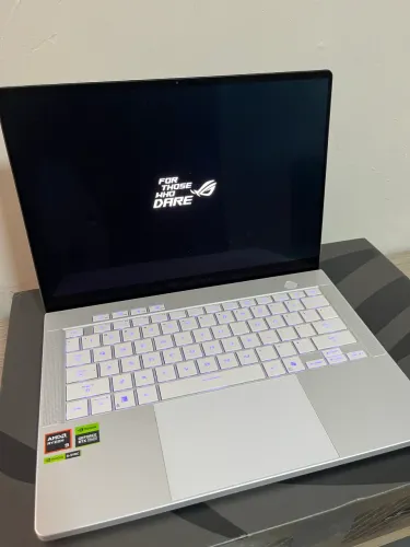 Notebook Zephyrus g14 RTX 5060 Ryzen 9 - Última geração 2025