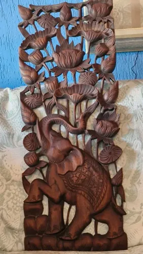 Escultura entalhada Indonésia