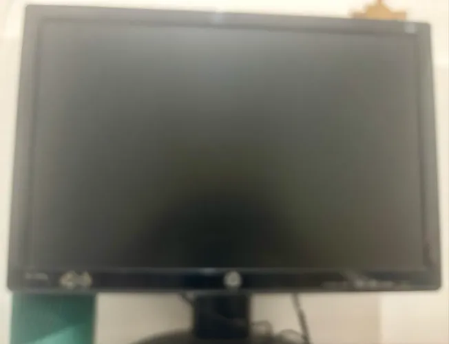 Vende se monitor HP