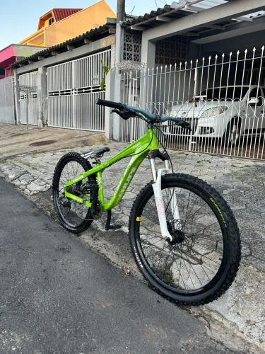 HUPI NAJA 2017 (verde limão)