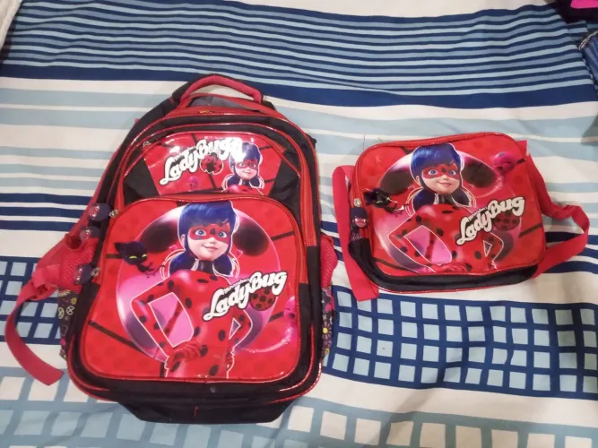 mochila da Ladybug infantil 