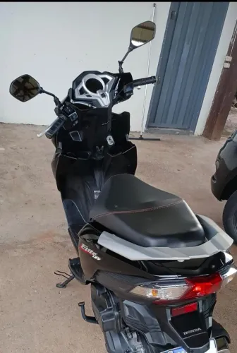 Vendo moto Honda Elite